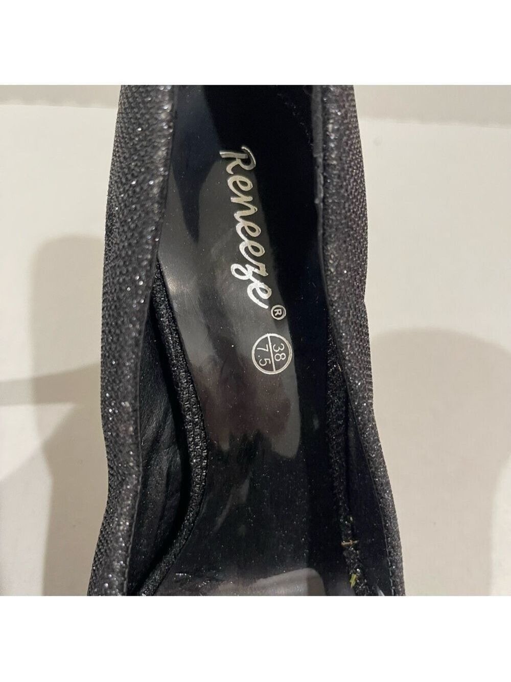 Women’s Reneeze Black Glitter Pump Heels Size 7.5 US! - Picture 3 of 7